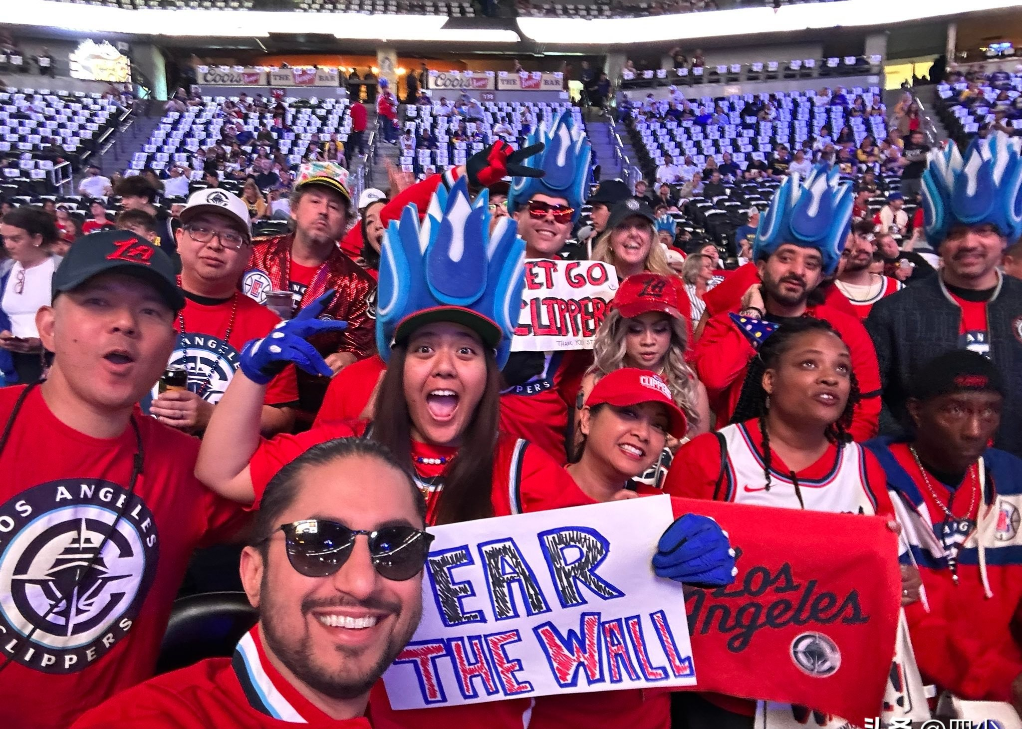 九游娱乐-阿扎伦卡迎来五赛季出色发挥，德国队观众热烈欢呼！比赛高潮迭起的简单介绍