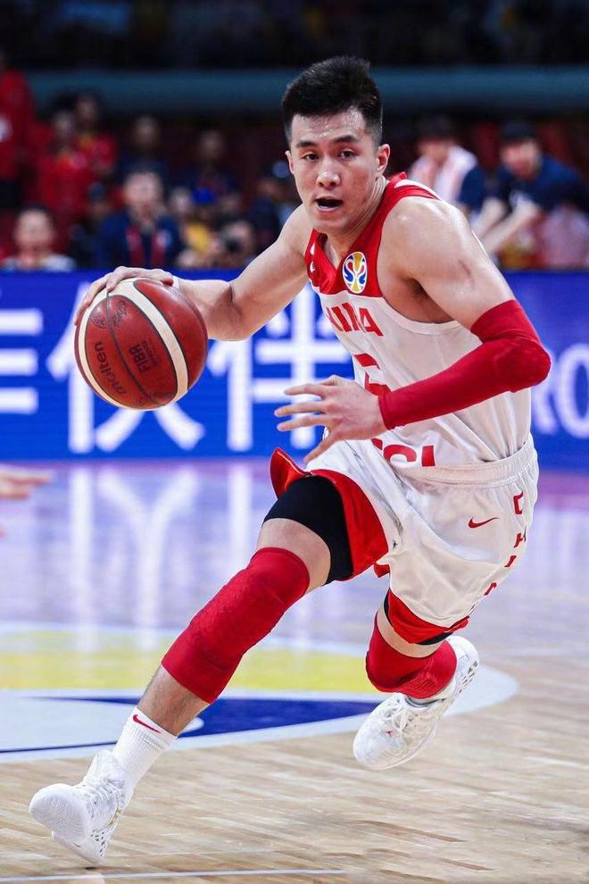 九游APP-赛地聚焦——全明星赛赛前热度飙升，四川男篮战术微调，质疑声四起，心理建设被强调的简单介绍