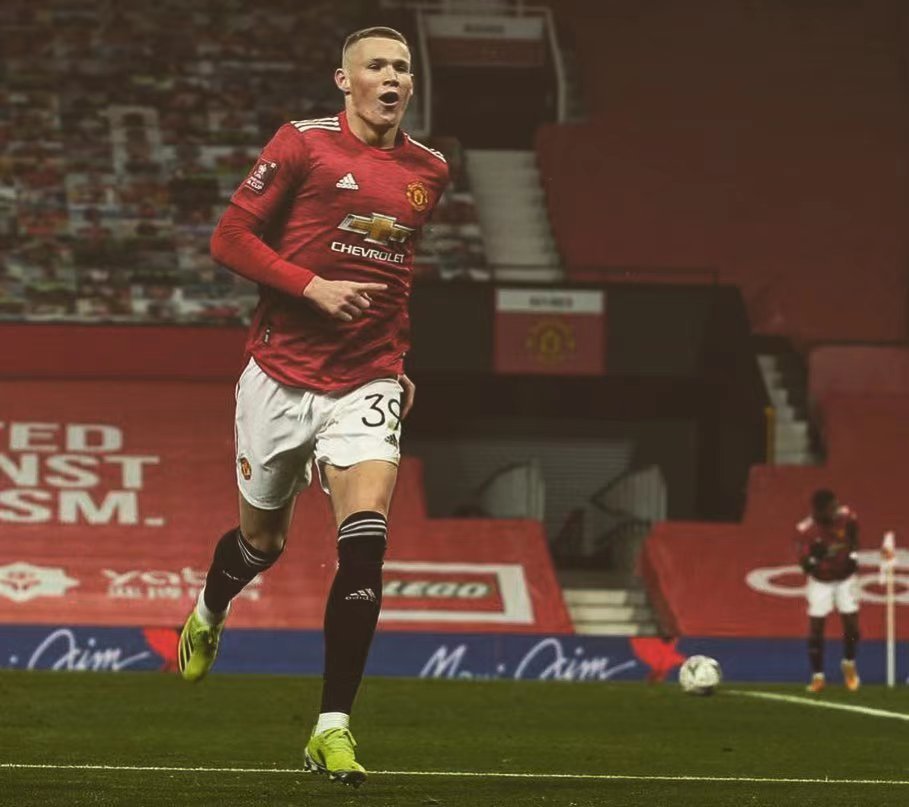 九游娱乐-清晨西汉姆调整名单以备足总杯，主帅复盘环节打磨，更衣室稳定，纪律约束更严格(beway必威西汉姆官网)